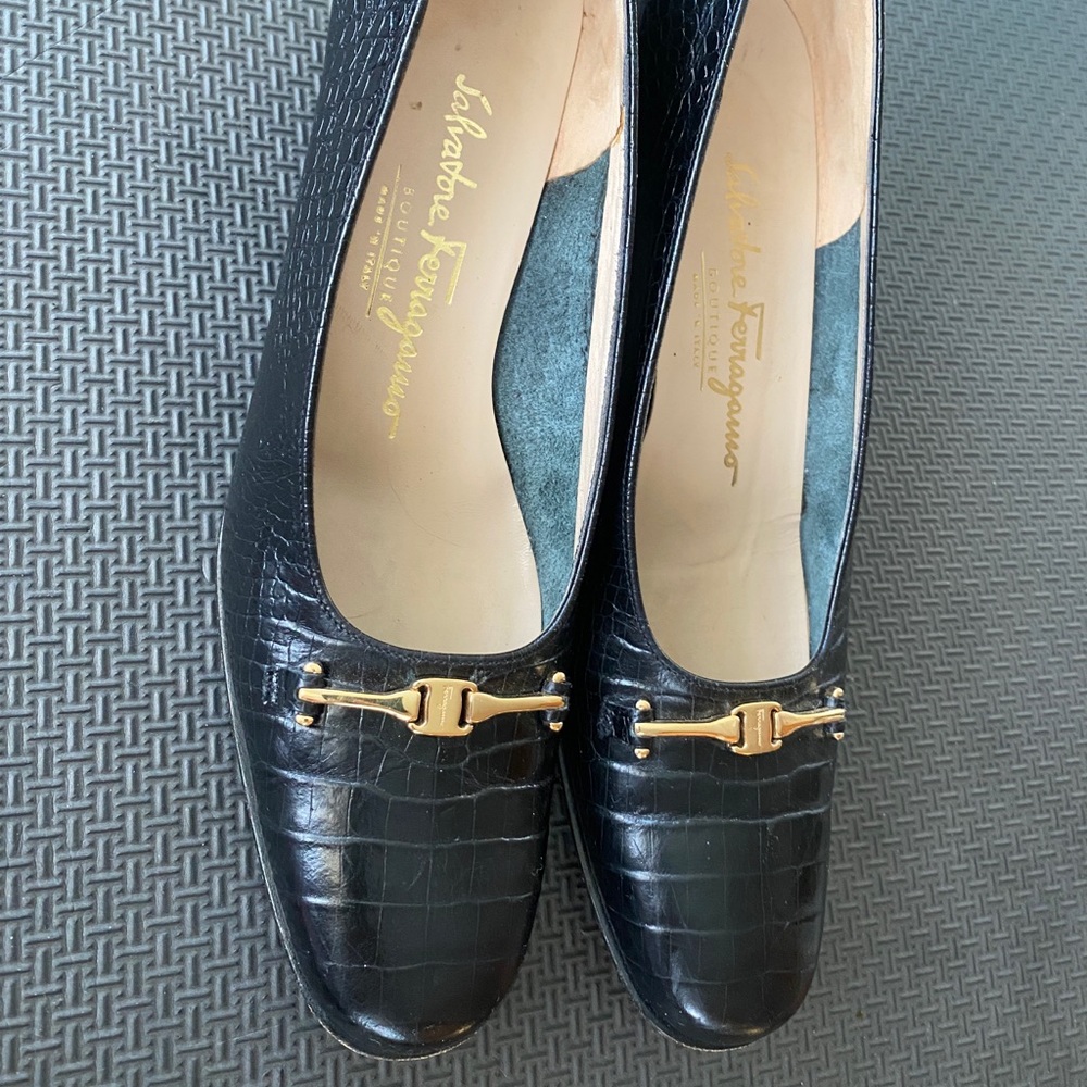 Salvatore Ferragamo pumps/heels shoes 7.5 vintage